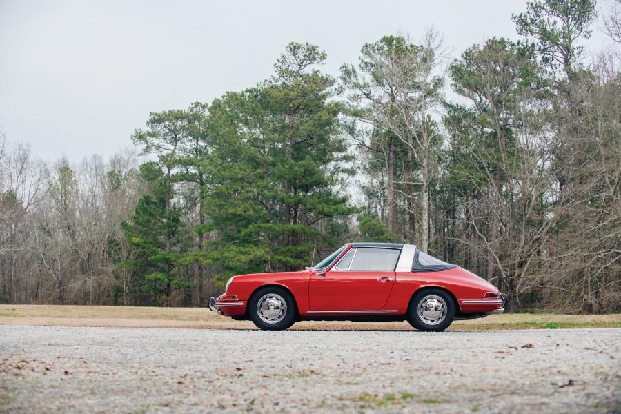  Porsche 911 2.0 Targa (901) 1966 года  (NA) (фото 25 из 35)